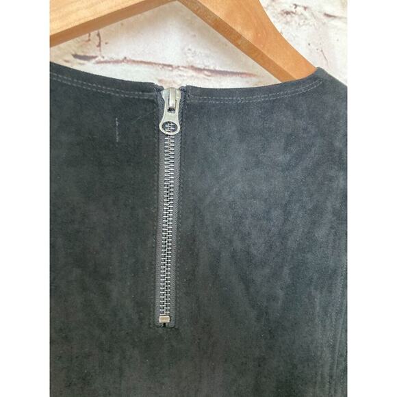 209 WST 38 Shirt Womens Small Black Microsuede Short Sleeve Zip Back Scoop Neck - Picture 12 of 13